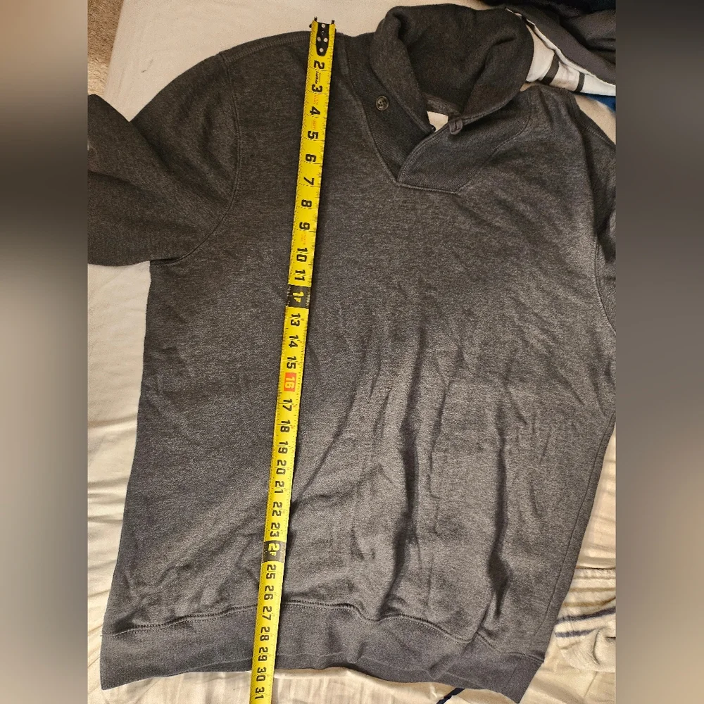 Old Navy shawl‎ collar pullover sweatshirt in a heathered charcoal gray.